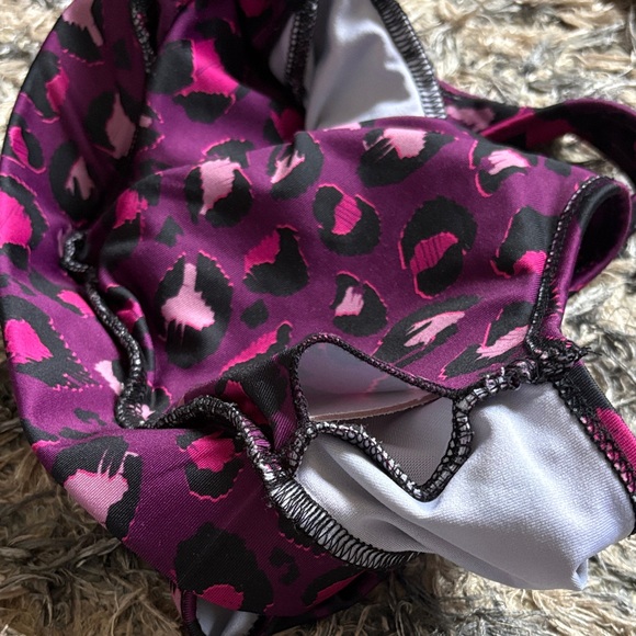 Vibrant Leopard Print Sports Set - Picture 3 of 9